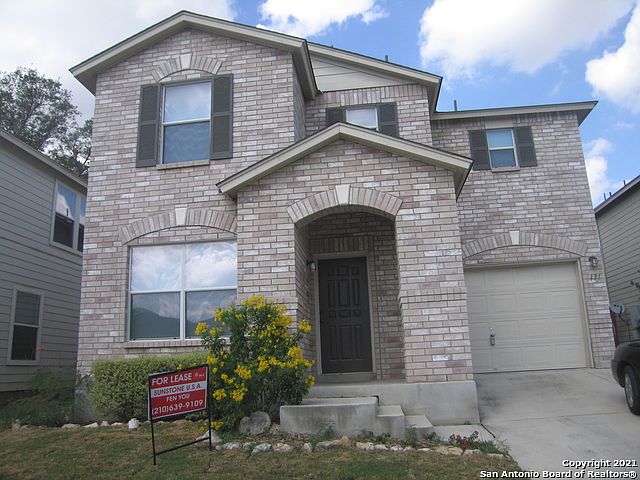 1st image of 131 Arrow Oaks