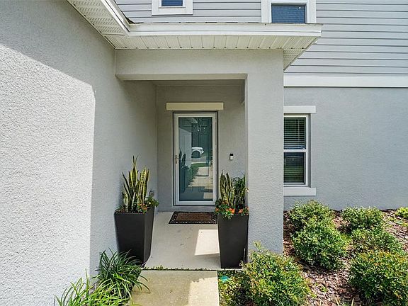 3rd image of 2051 ROSEWOOD CIRCLE
