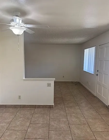444 Trinity Ave — Photo 4