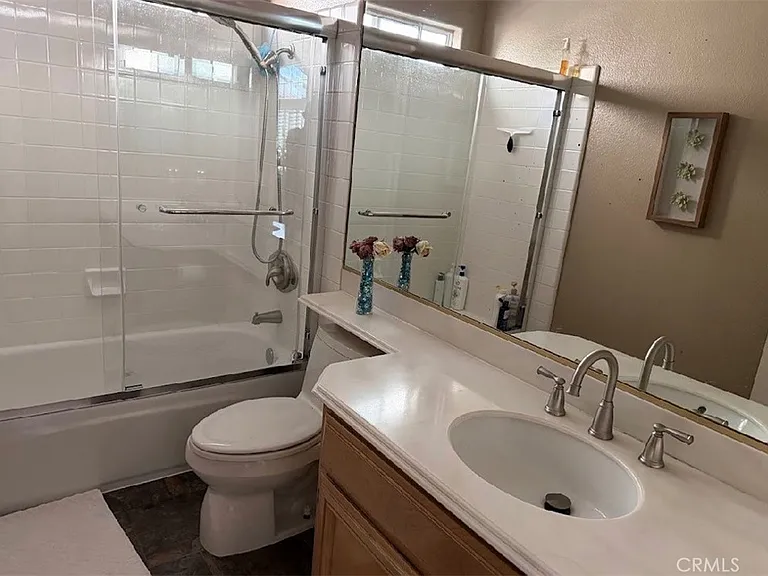 1046 S Mountcrest Ct — Photo 5