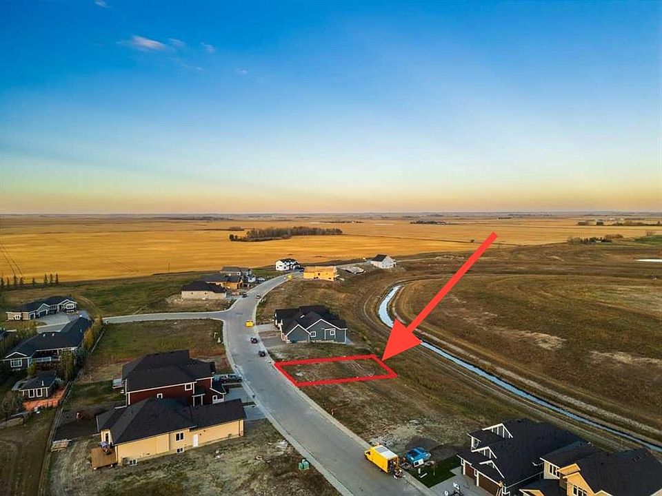 1st image of 315 Muirfield Cres
