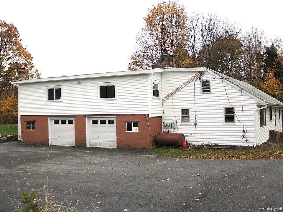 1st image of 216 Hobbs Ln