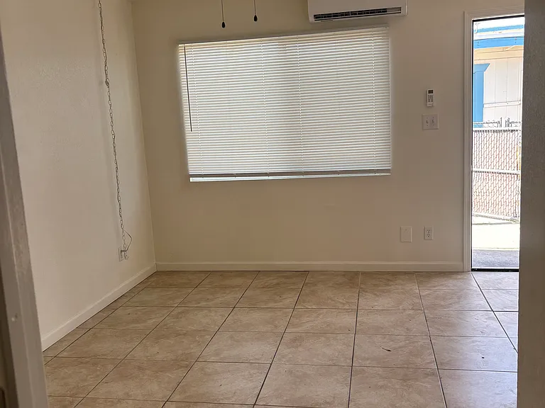 1587 Sierra Vista Dr #3 — Photo 3