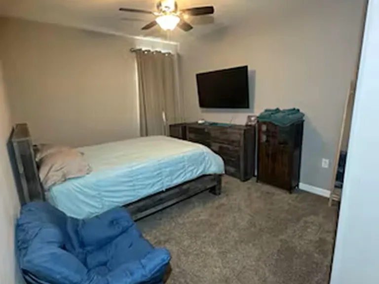 N Amber Dr — Photo 9