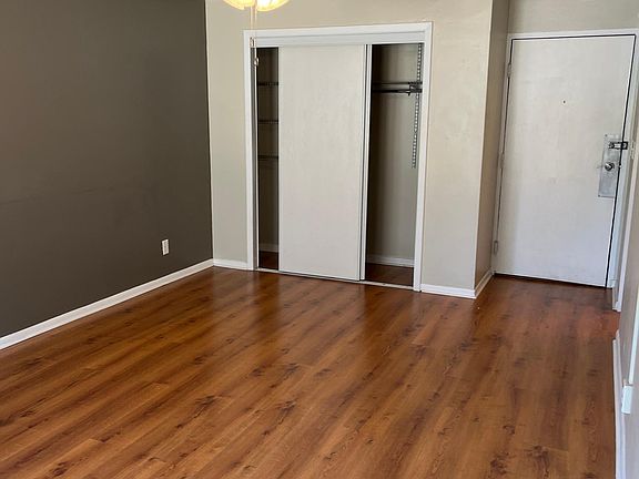 3rd image of 2315 Colfax Ave S APT 34