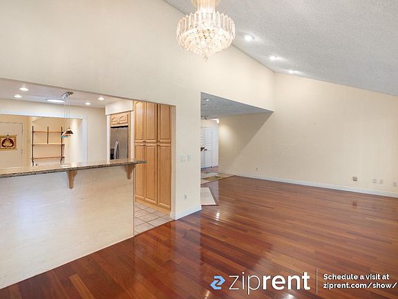 3rd image of 952 Big Bear Ct