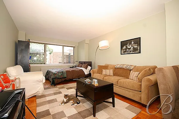 Sold by Bellmarc Realty | media 22