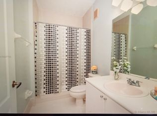 17800 NW 73rd Ave APT 100, Hialeah, FL 33015