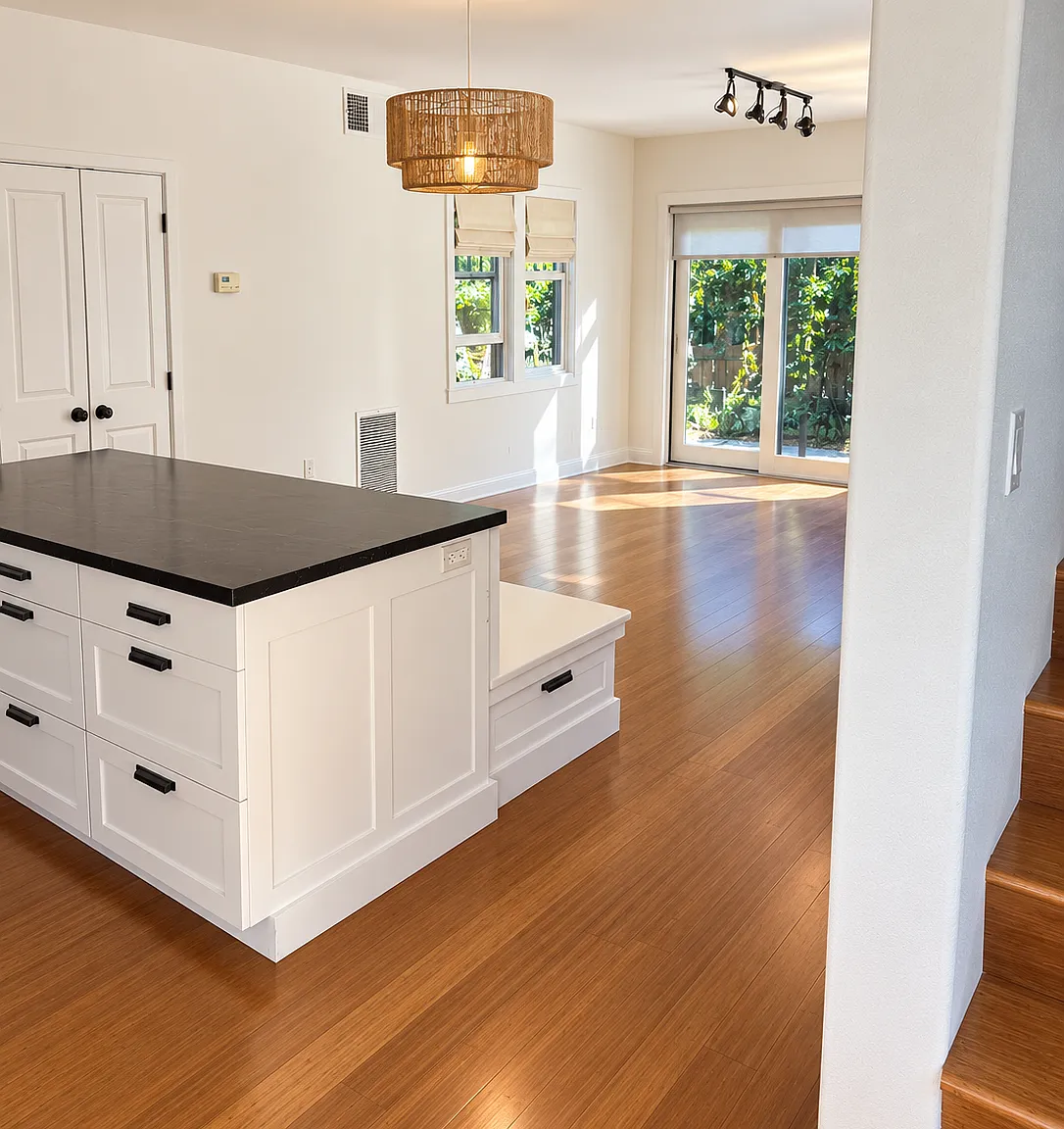 1 bed, 991 sqft, $4,950 — Photo 3
