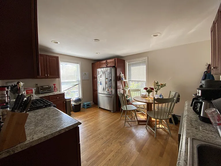 279 Pearl St #3L — Photo 8