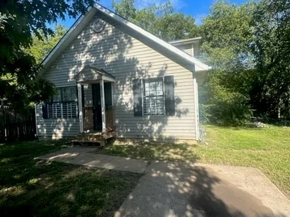 6933 Walrond Ave, Kansas City, MO 64132