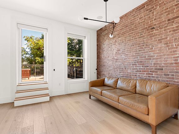3rd image of 675 Lafayette Ave APT 3