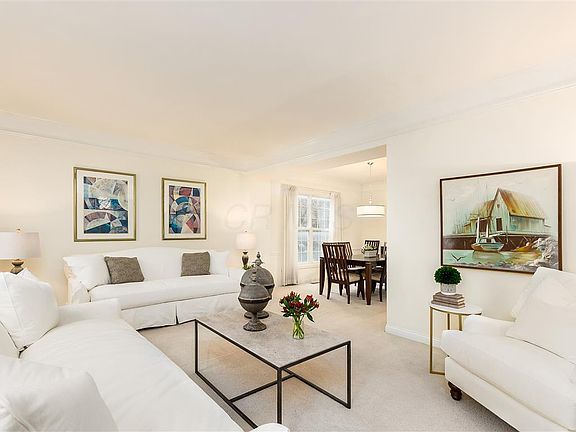 4th image of 7499 Tottenham Pl