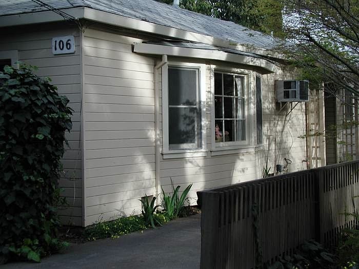 1st image of 106 Glen Eyrie Ave