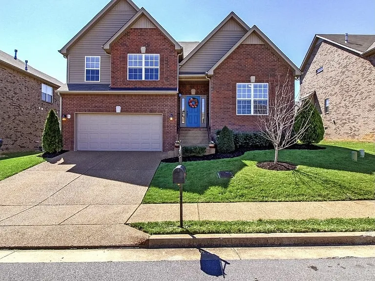 7913 Kirkfield Dr — Photo 3