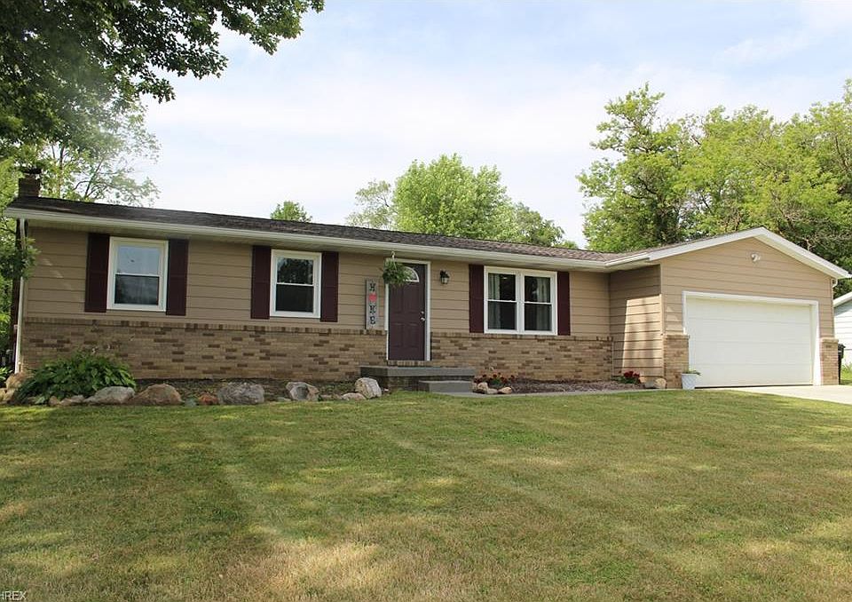 1st image of 2781 Lyman Dr