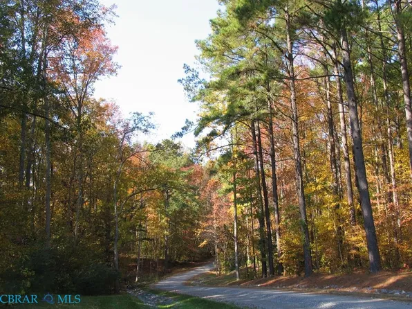 11 Glenwood Ln, Irvington, VA 22480