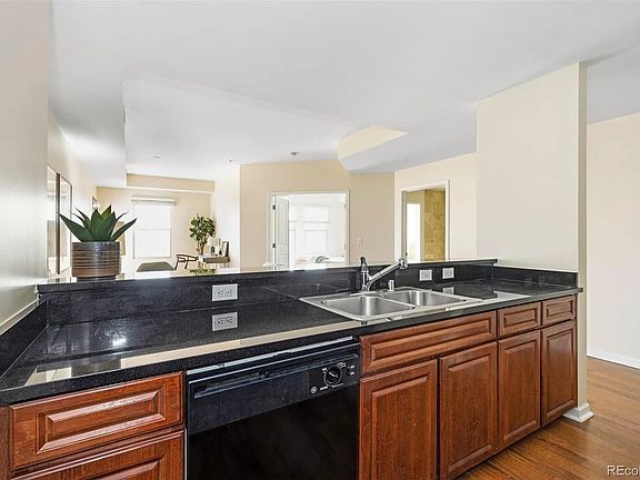 5th image of 975 N Lincoln St APT 9B