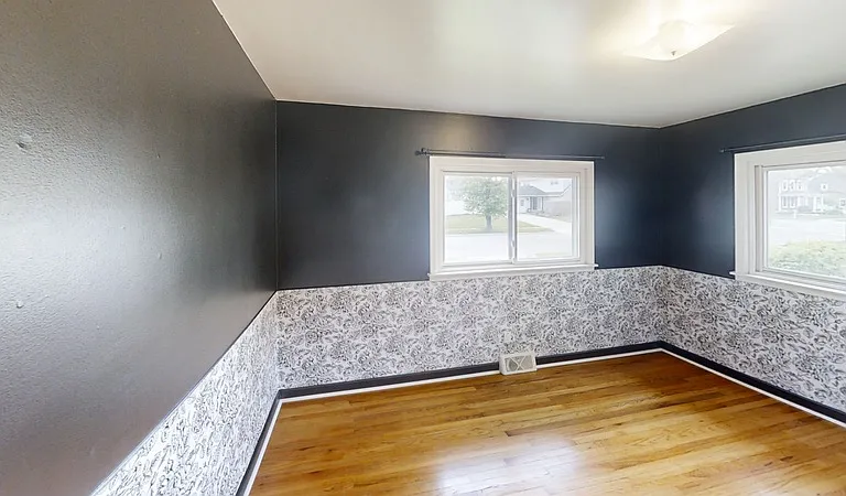 372 Highland Dr — Photo 11