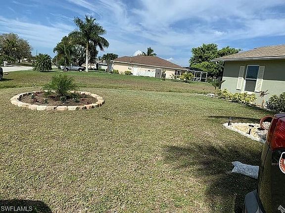 5th image of 1419 SW 38th Ter