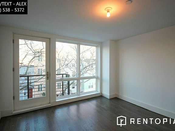 4th image of 273 Leonard St #1N