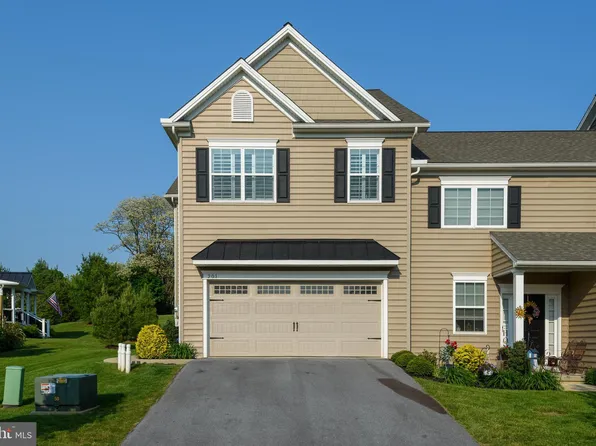 201 Briarwood Dr, Honey Brook, PA 19344