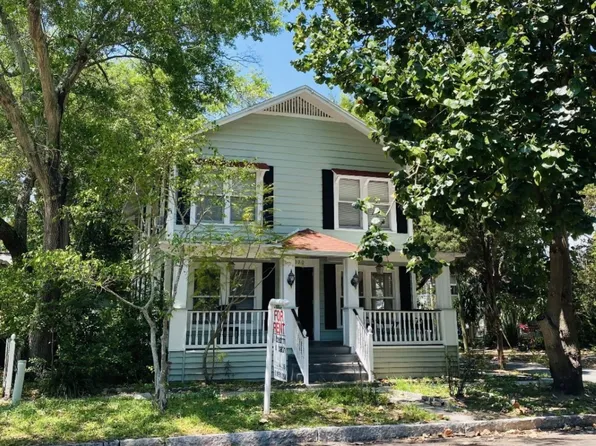 1120 5th St N APT 1, Saint Petersburg, FL 33701