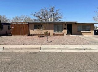 2709 Dakota St NE, Albuquerque, NM 87110