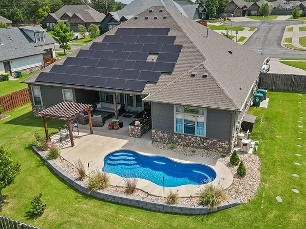 3731 Bitterroot St, Bentonville, AR 72712