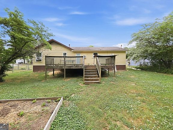 5th image of 10391 Wrens Dr