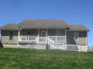 717 S 5th St, Atchison, KS 66002