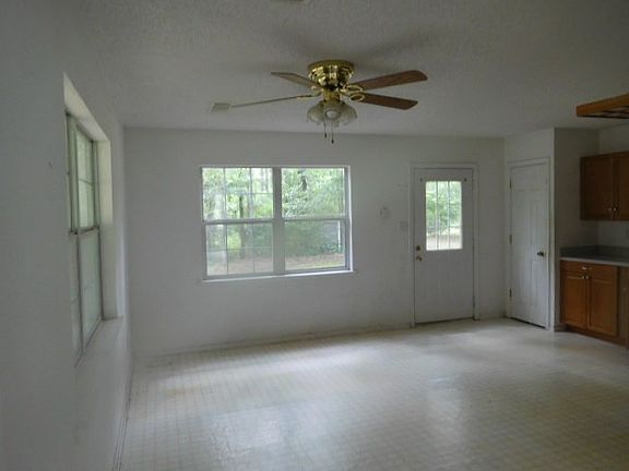 3rd image of 5639 Private Road 2299