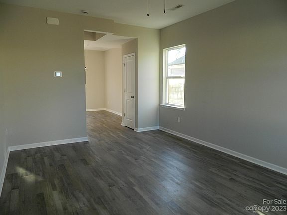 2nd image of 1051 Secor St