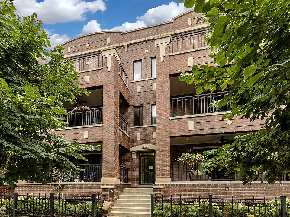 1st image of 3950 N Hoyne Ave APT 2S