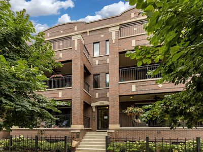 3950 N Hoyne Ave #2S, Chicago, IL, 60618