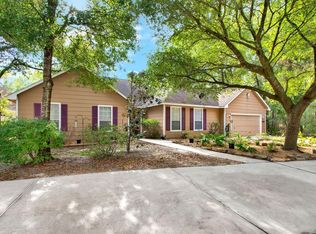 10407 Twin Oak Dr, Conroe, TX 77385