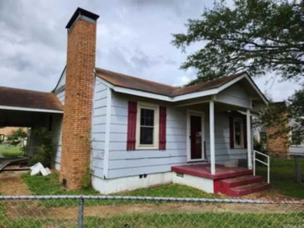 319 E Ingram St, East Camden, AR 71701
