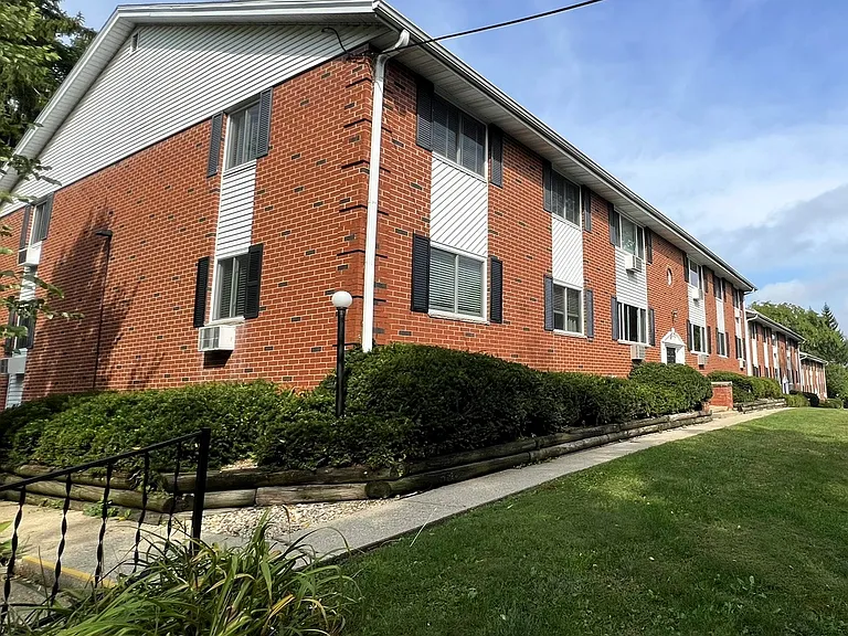 1321 W Main St #307 — Photo 1