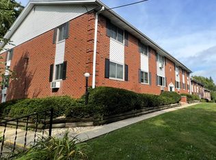 1321 W Main St APT 307, Lake Geneva, WI 53147