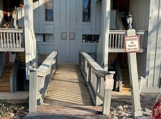 10266 Iron Mill Rd, North Chesterfield, VA 23235