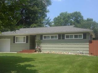 4830 SW 18th St, Topeka, KS 66604