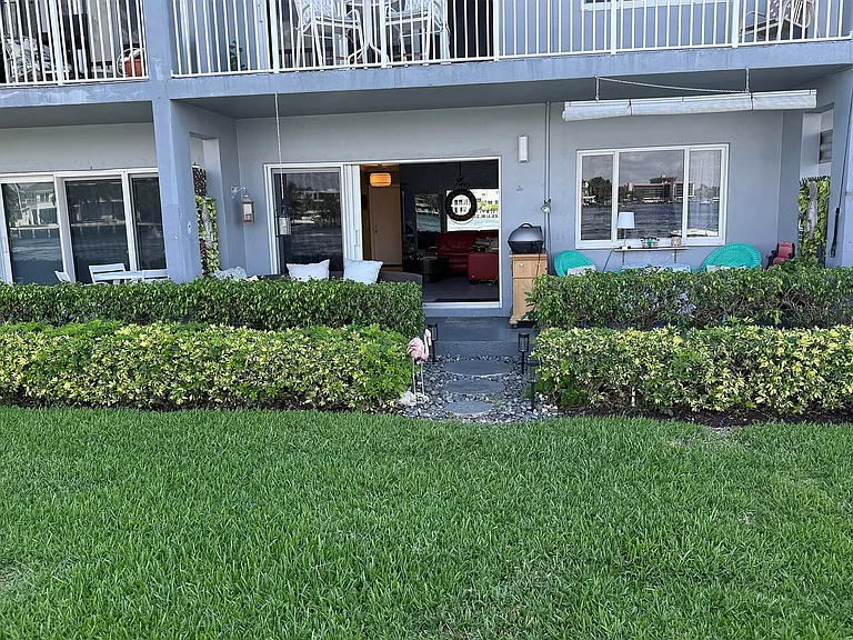 1201 S Riverside Dr #106 — Photo 14