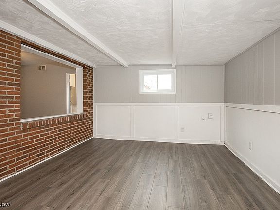 5th image of 690 Sycamore Dr