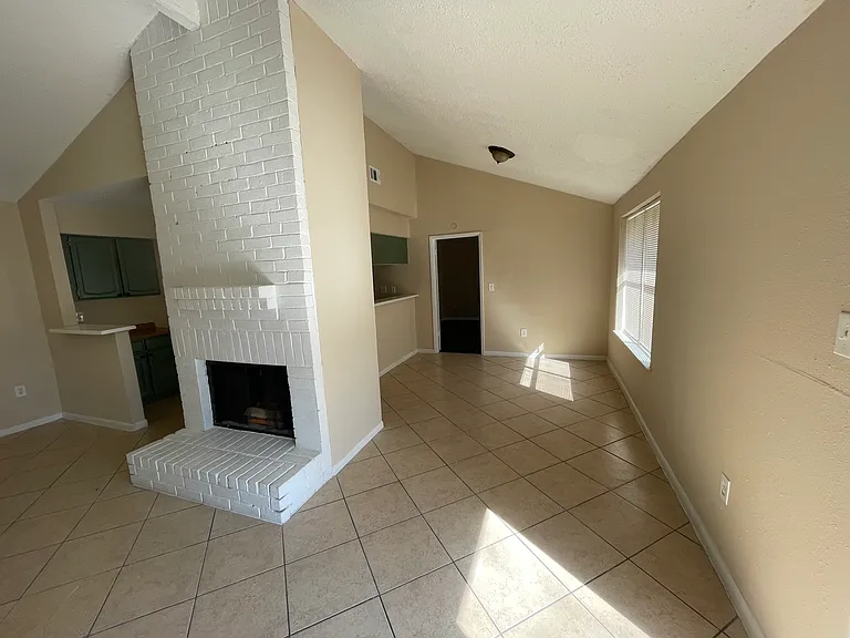 2330 Cades Cove Dr — Photo 6