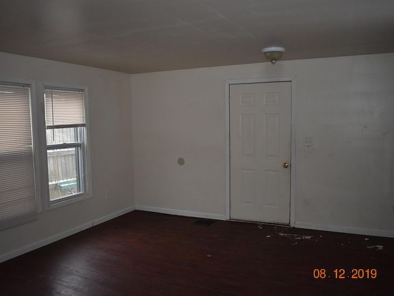 2nd image of 446 W Park St
