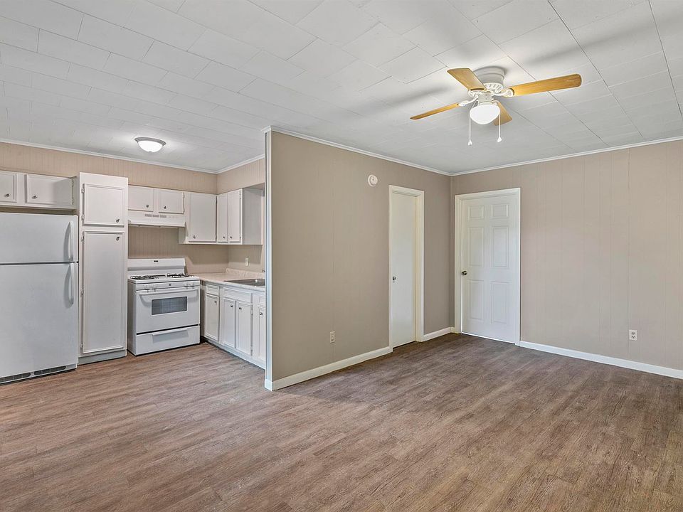 1st image of 2033 3rd St #2