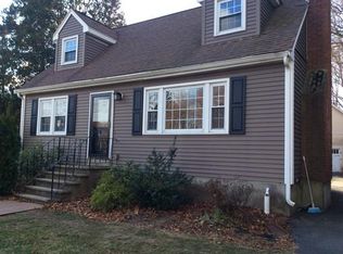 6 David Cir, Woburn, MA 01801