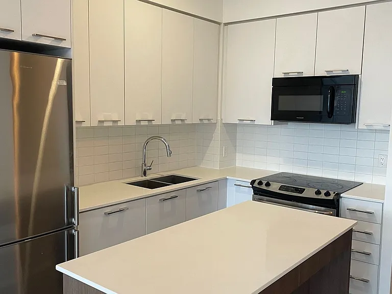 9471 Yonge St #337 — Photo 7