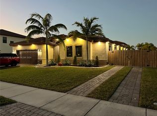 2439 SE 3rd St, Homestead, FL 33033