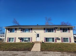 300 Pirie Dr #3, Hiawatha, IA 52233